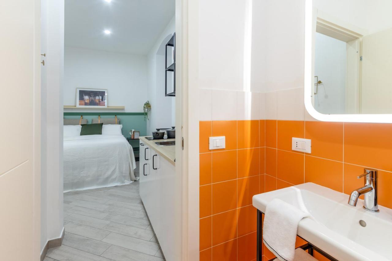 Lovely And Tiny Pied-A-Terre In The City Center Trieste Exterior photo
